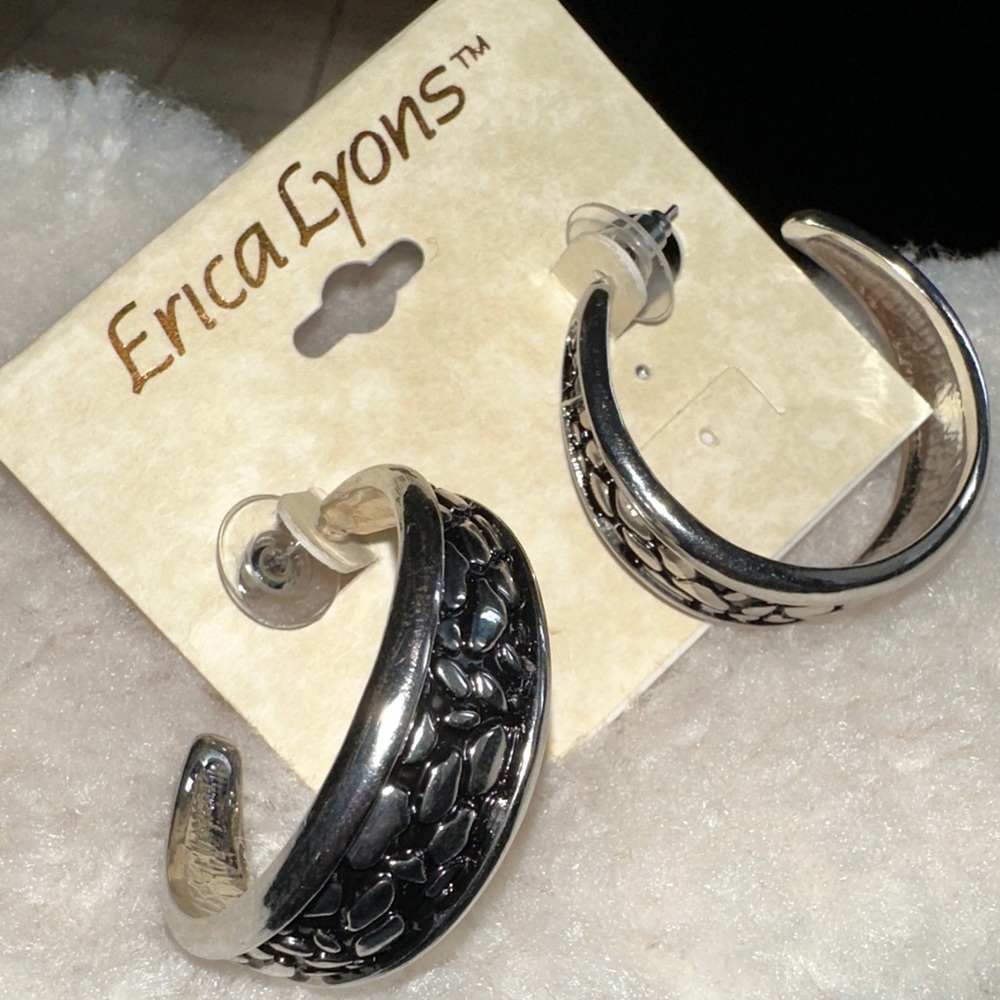 Erica Lyons Silver and Black Hoop Earrings
